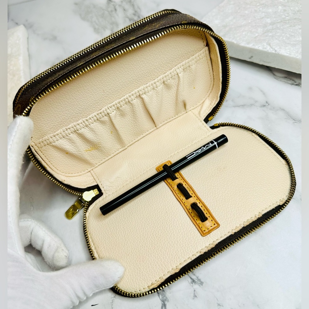EUC Vintage Louis Vuitton Monogram Trousse Brush PM Cosmetic Pouch - Picture 14 of 17